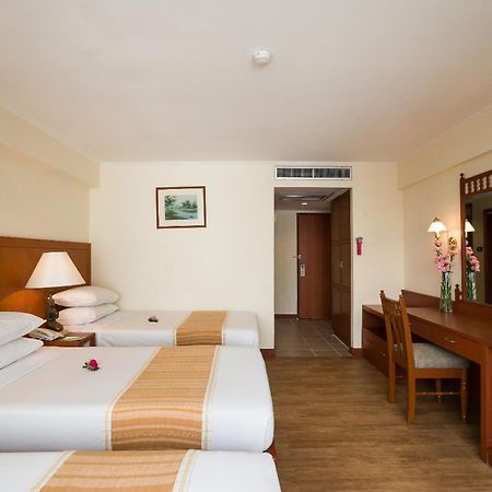 Bangkok Palace Hotel Екстериор снимка