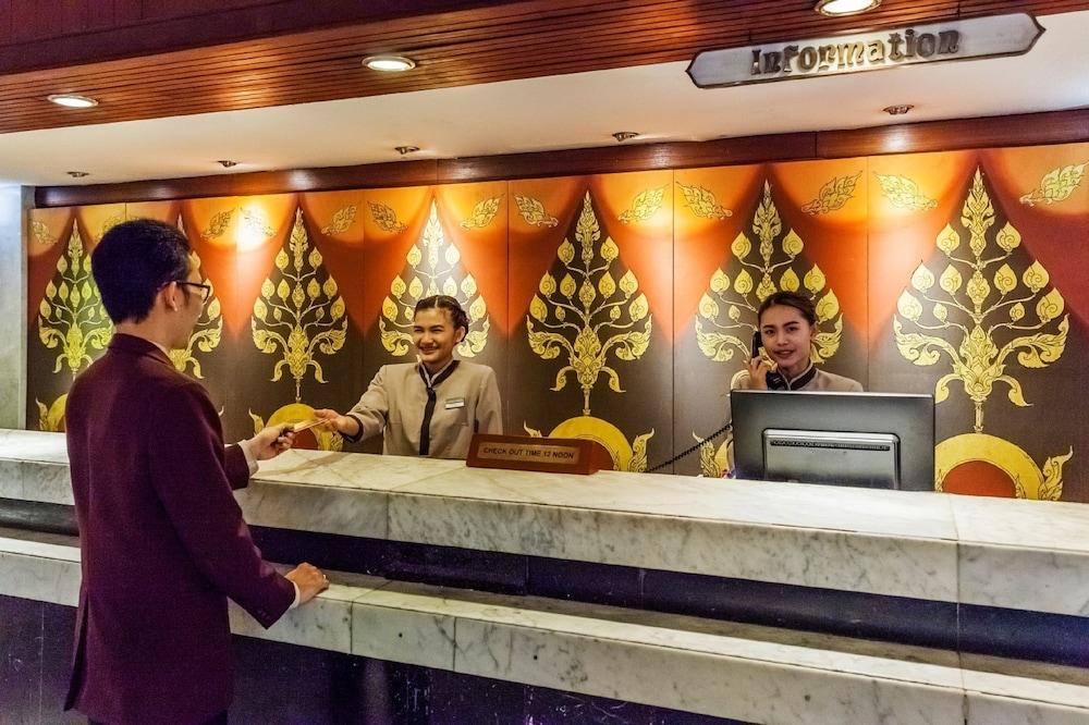 Bangkok Palace Hotel Екстериор снимка