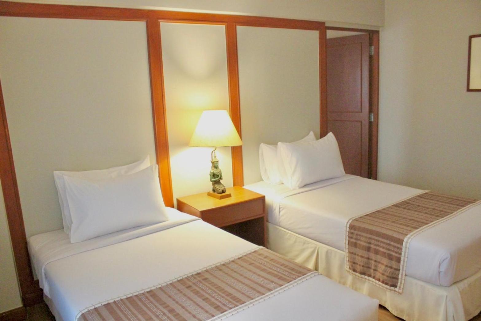 Bangkok Palace Hotel Екстериор снимка