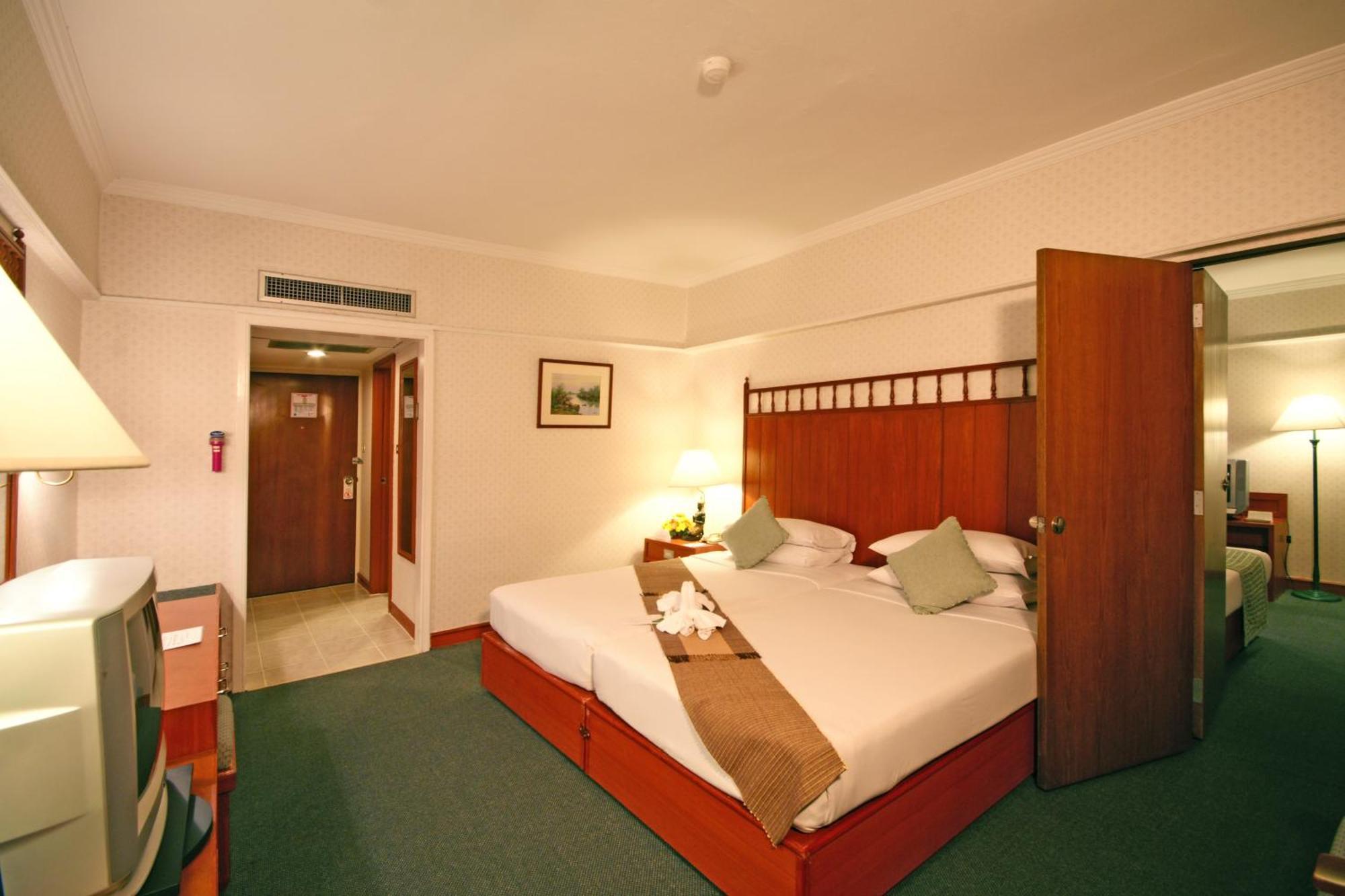 Bangkok Palace Hotel Екстериор снимка