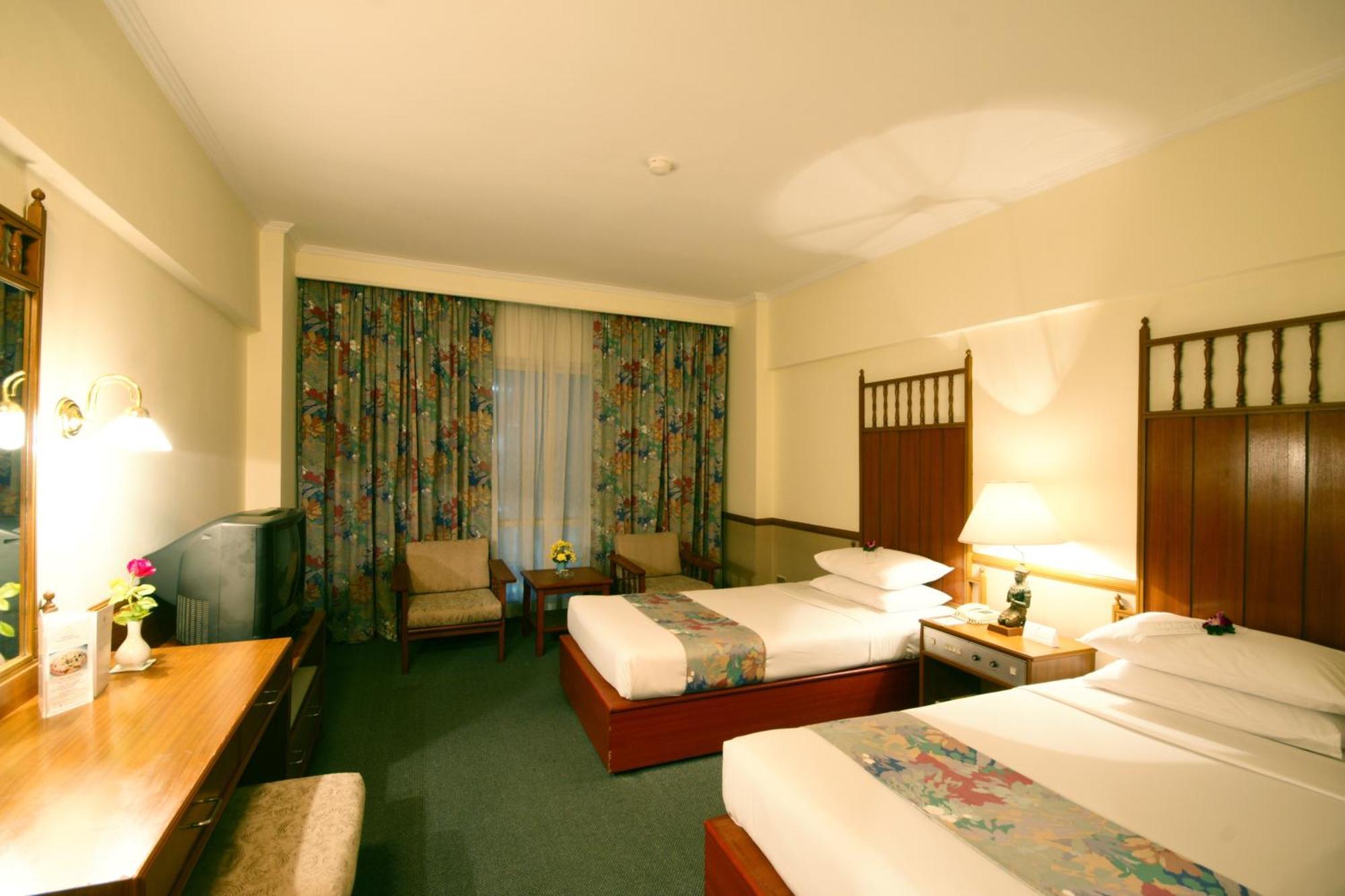 Bangkok Palace Hotel Екстериор снимка