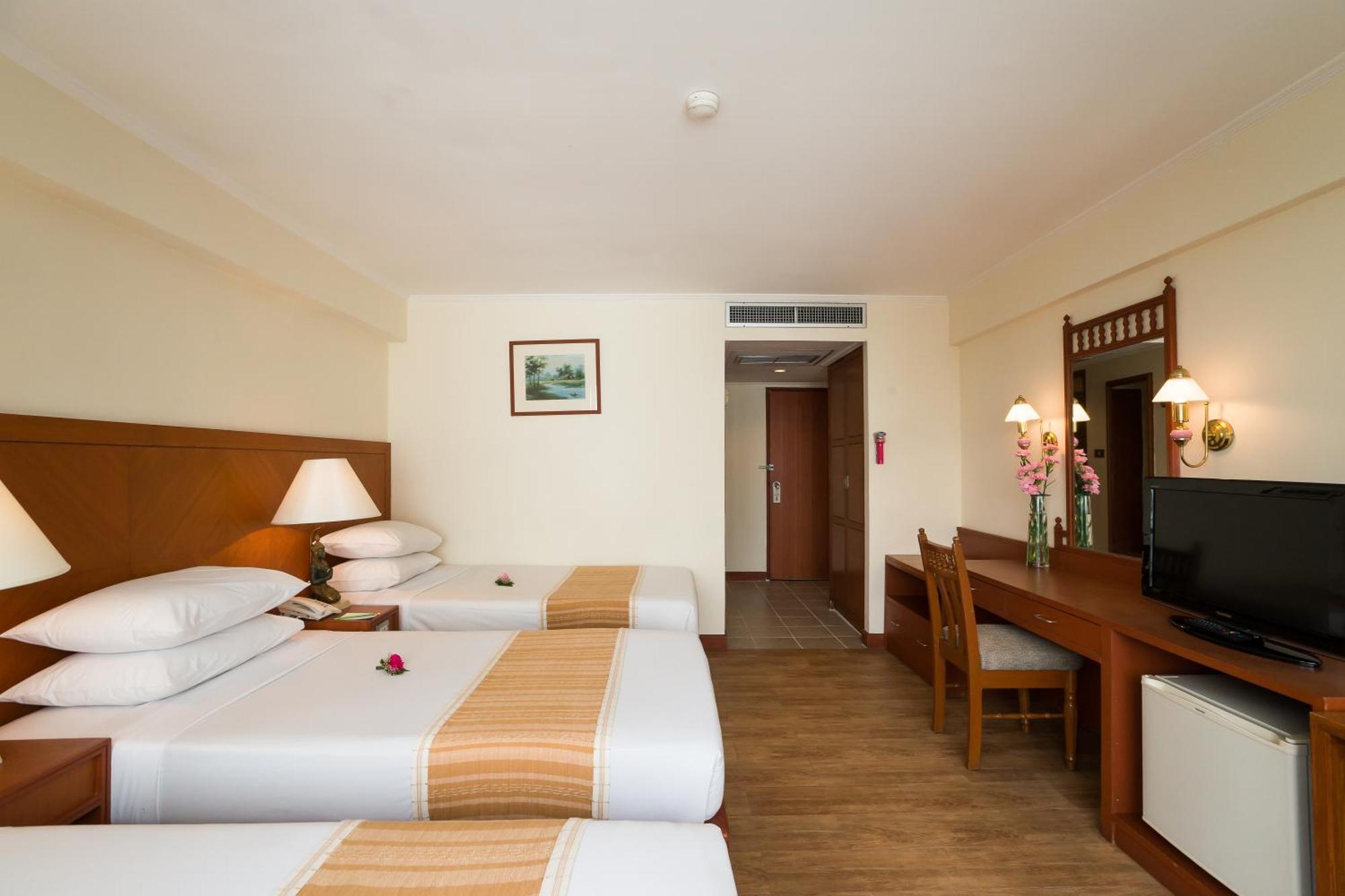 Bangkok Palace Hotel Екстериор снимка