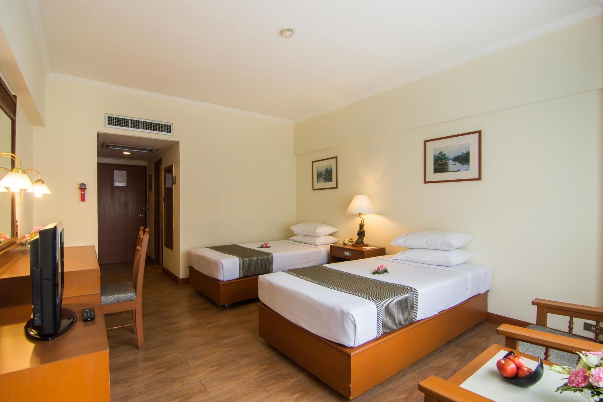 Bangkok Palace Hotel Екстериор снимка