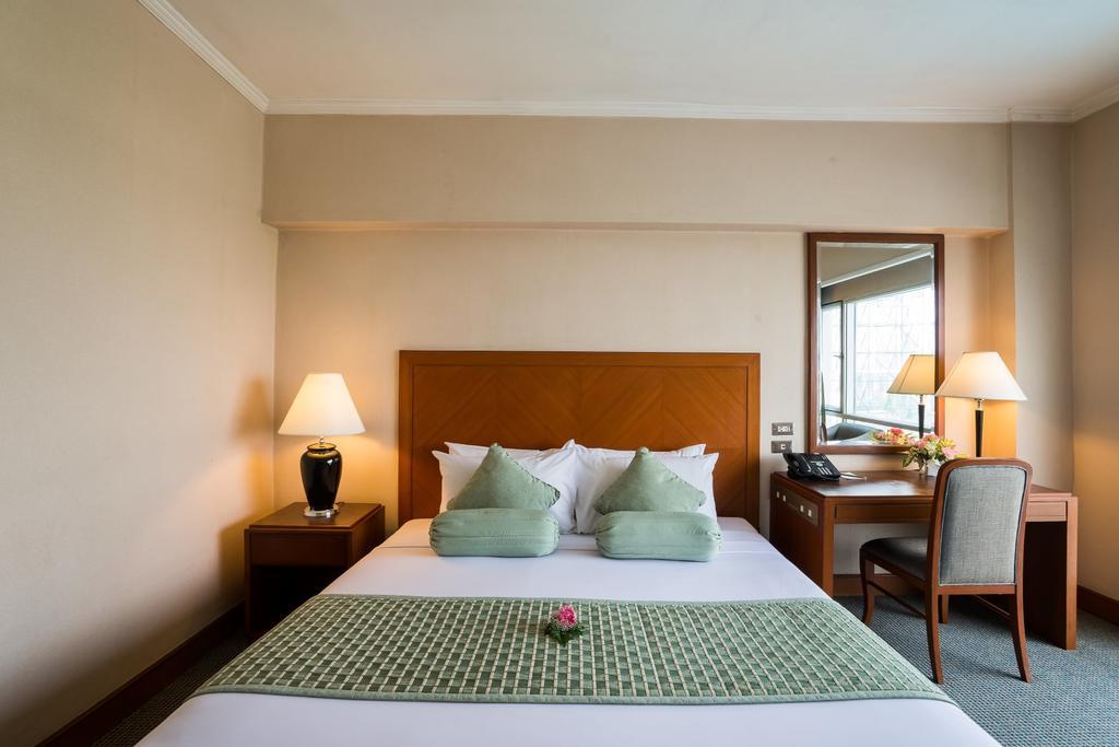 Bangkok Palace Hotel Екстериор снимка