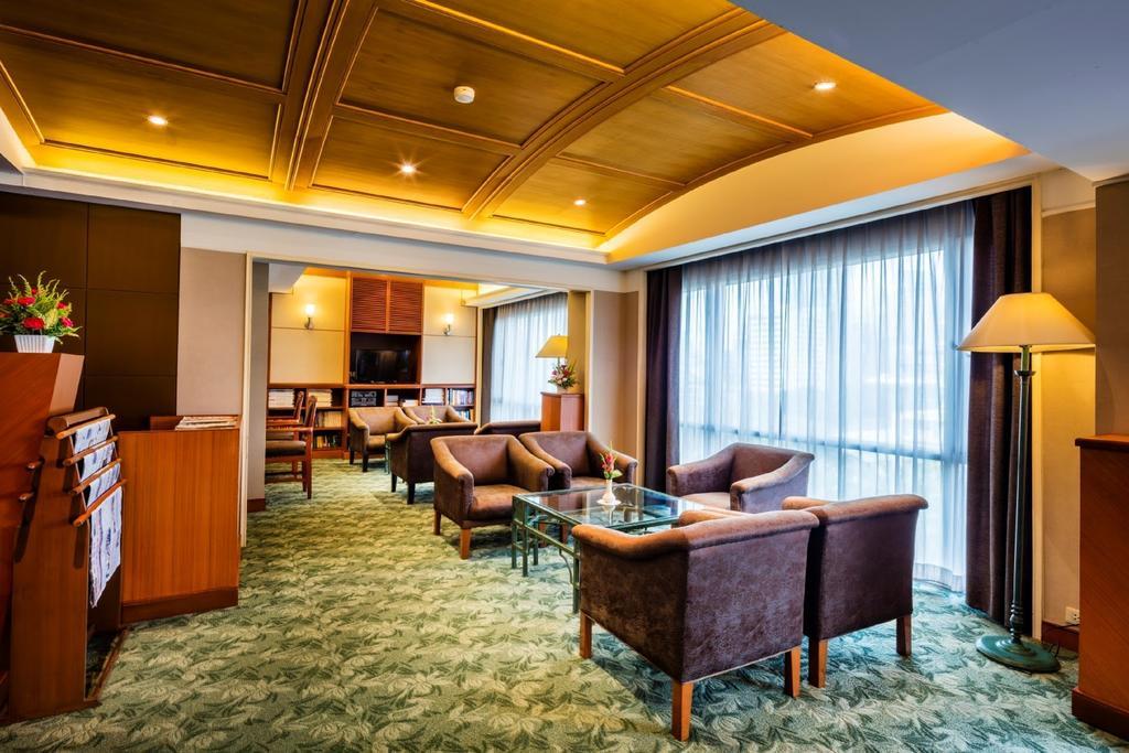 Bangkok Palace Hotel Екстериор снимка